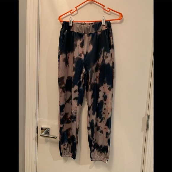 Tie dye jogging set . Size S Brand new in package - Picture 2 of 3